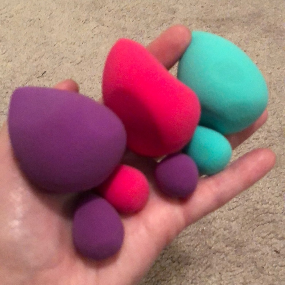 Set of 7 makeup blenders